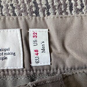 Fjall Raven Abisko Shorts Mens Size EU 48, US 32, Light Olive Color